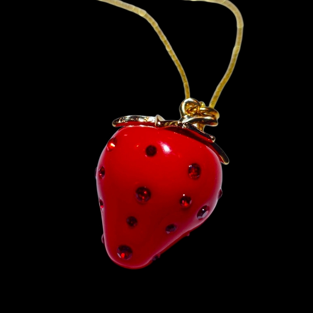 SALE!! Luscious Strawberry and Gold-Filled Pendant Necklace--NWT - Picture 6 of 7